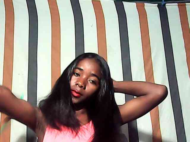 LandiQueen12 webcam