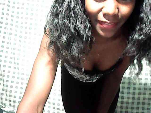 LandiQueen12 webcam