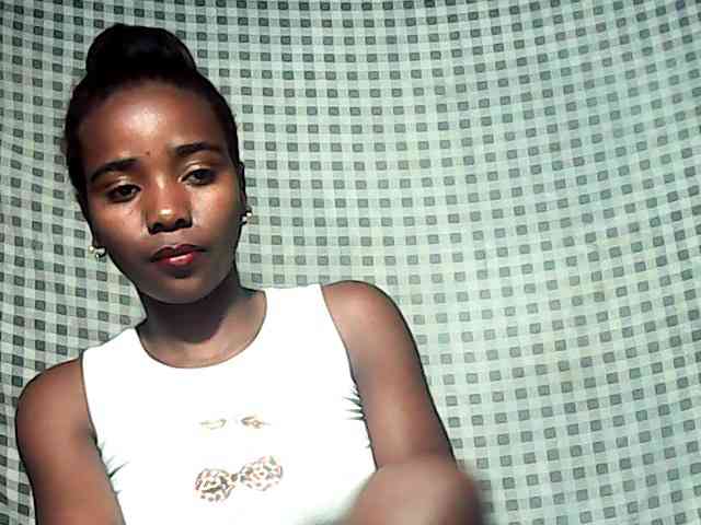 LandiQueen12