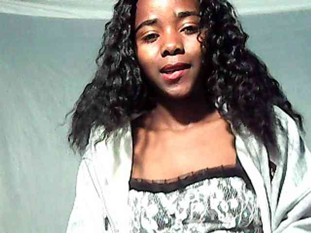 LandiQueen12 webcam