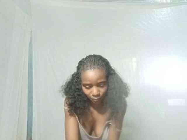 LandiQueen12 webcam