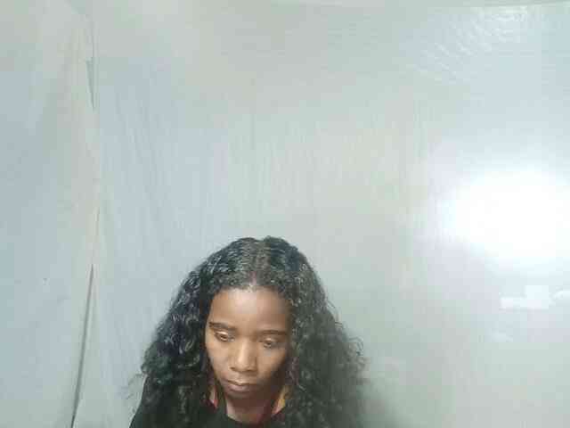 LandiQueen12 webcam