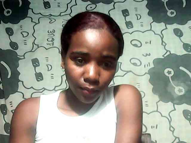 LandiQueen12 webcam