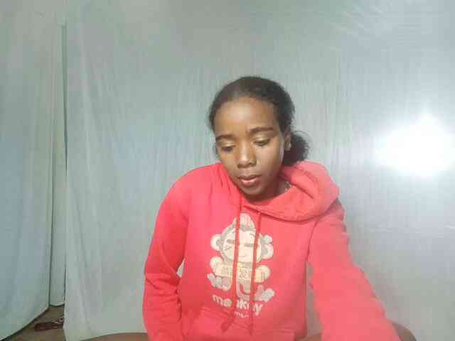 LandiQueen12 webcam
