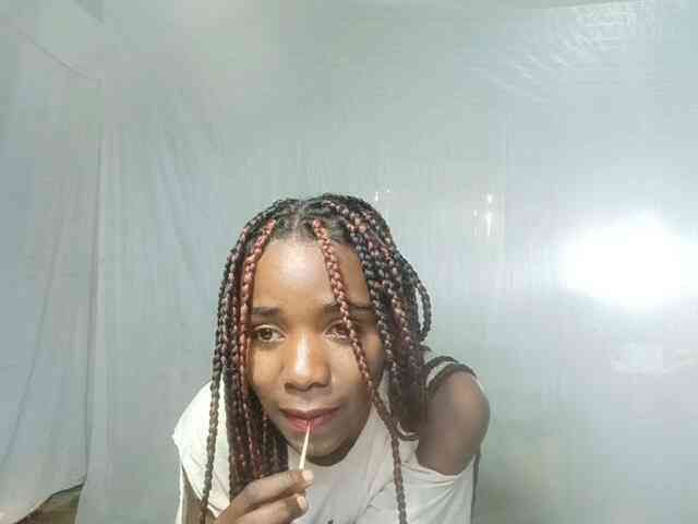 LandiQueen12