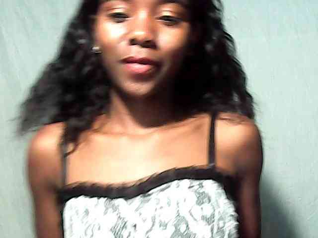 LandiQueen12 webcam