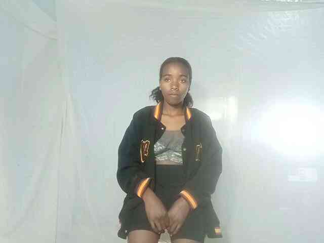 LandiQueen12 webcam