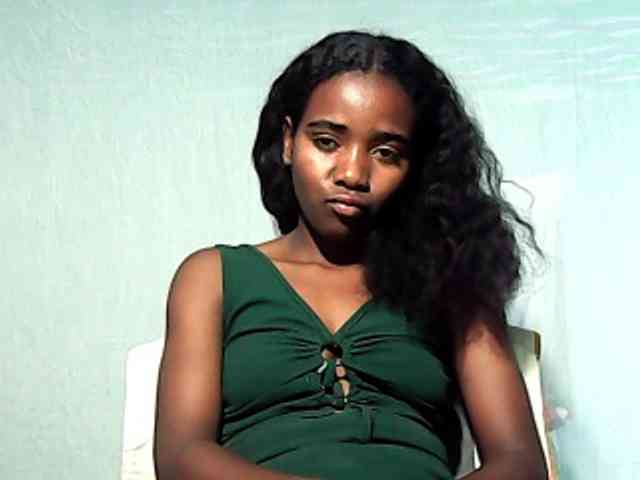 LandiQueen12
