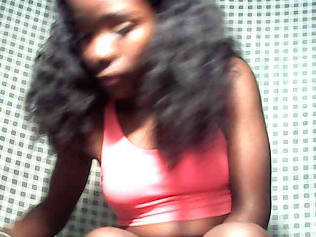 LandiQueen12 webcam