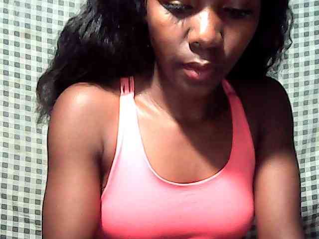 LandiQueen12 webcam