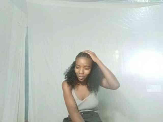 LandiQueen12 webcam