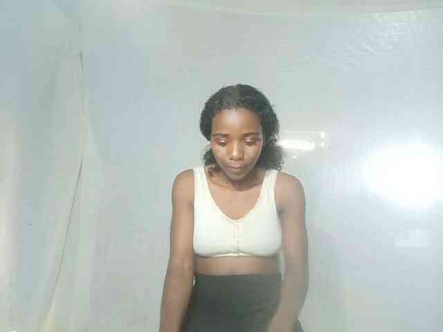 LandiQueen12