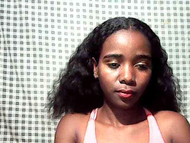 LandiQueen12 webcam