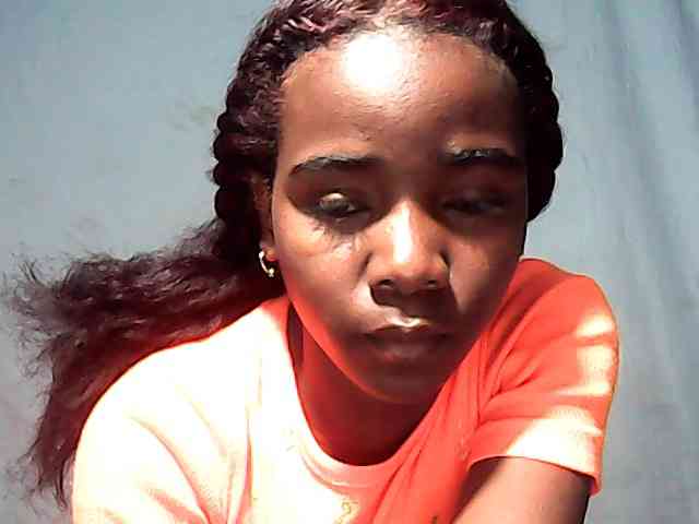 LandiQueen12
