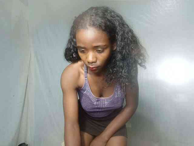 LandiQueen12