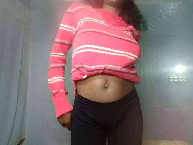 LandiQueen12 webcam