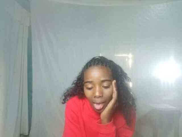 LandiQueen12 webcam
