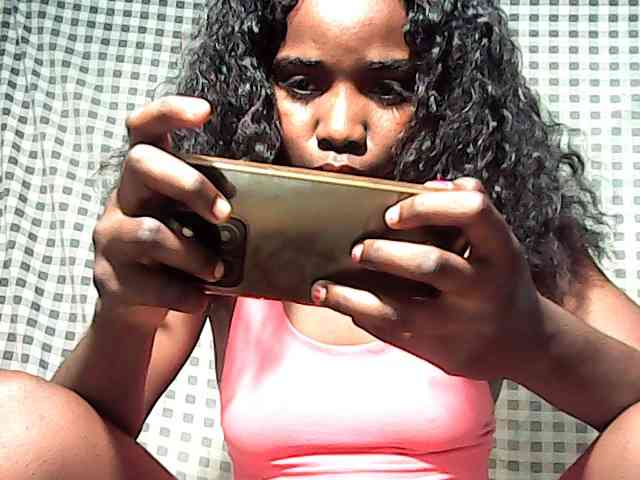 LandiQueen12