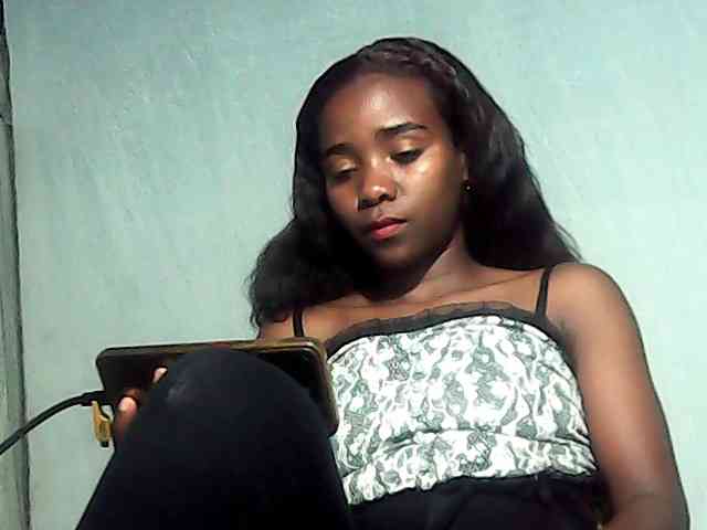 LandiQueen12