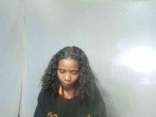 LandiQueen12 webcam