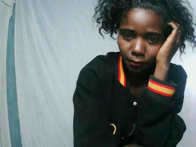 LandiQueen12 webcam