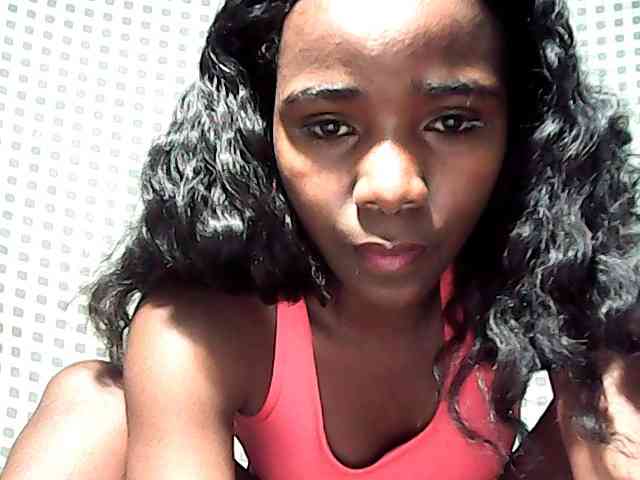 LandiQueen12 webcam