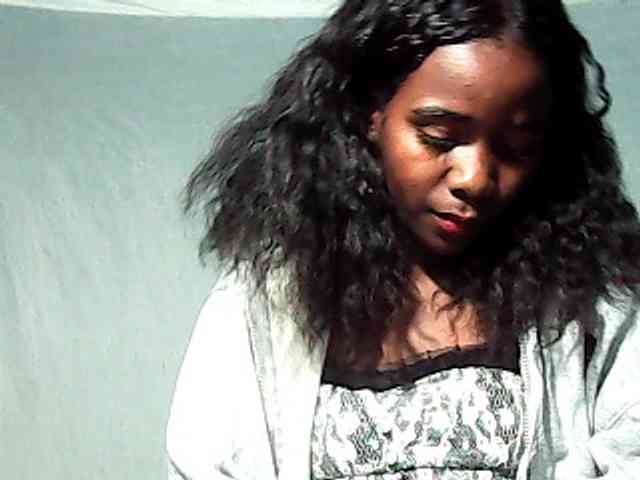 Model: LandiQueen12