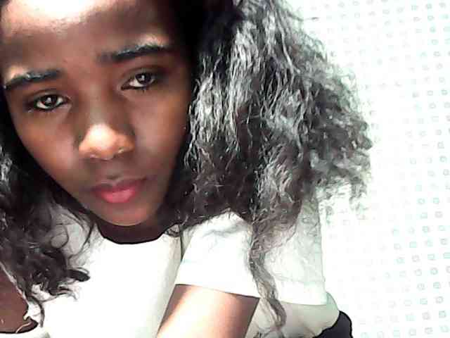 LandiQueen12 webcam