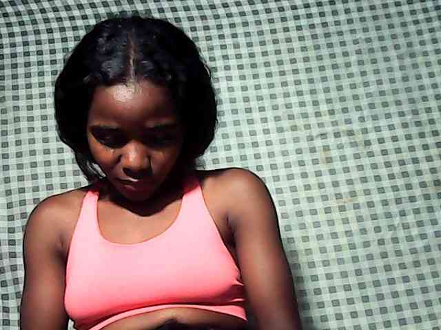 LandiQueen12 webcam