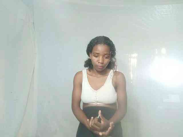 LandiQueen12
