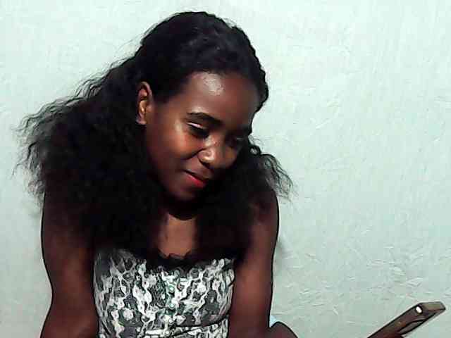 LandiQueen12 webcam