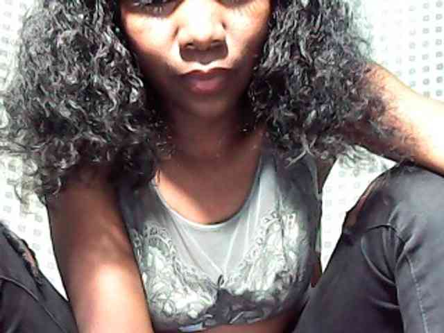 LandiQueen12 webcam
