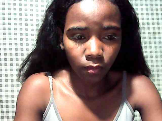 LandiQueen12 webcam