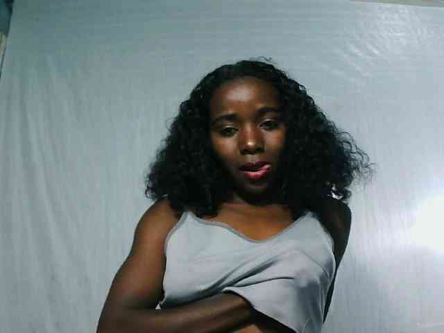LandiQueen12 webcam