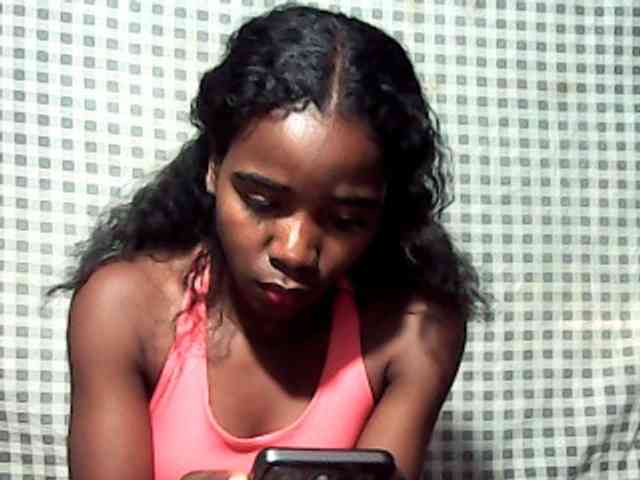 LandiQueen12 webcam