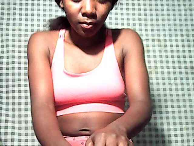 LandiQueen12 webcam