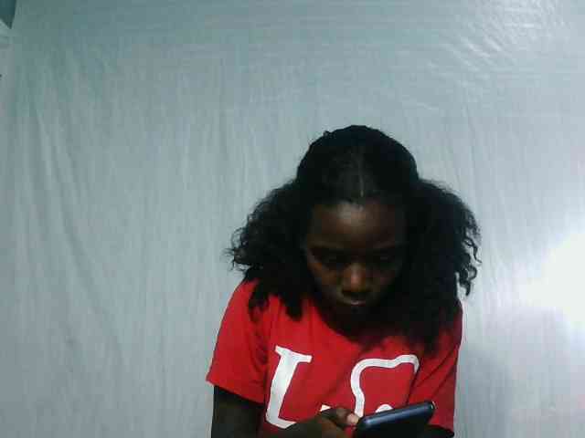 LandiQueen12 webcam