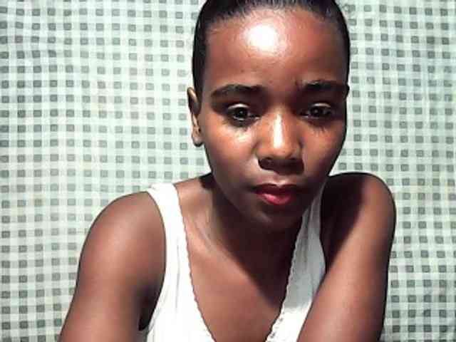 LandiQueen12 webcam