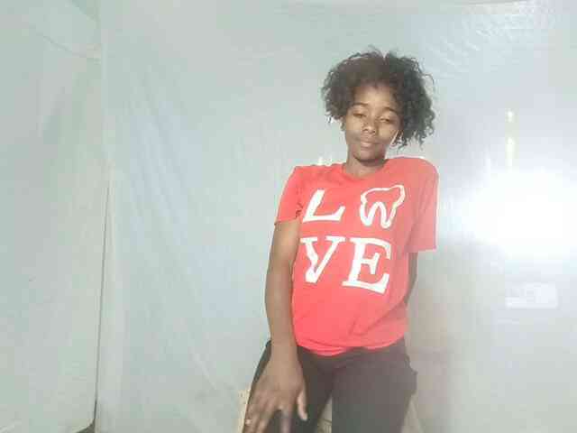 LandiQueen12