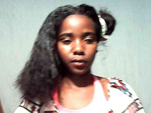 LandiQueen12 webcam