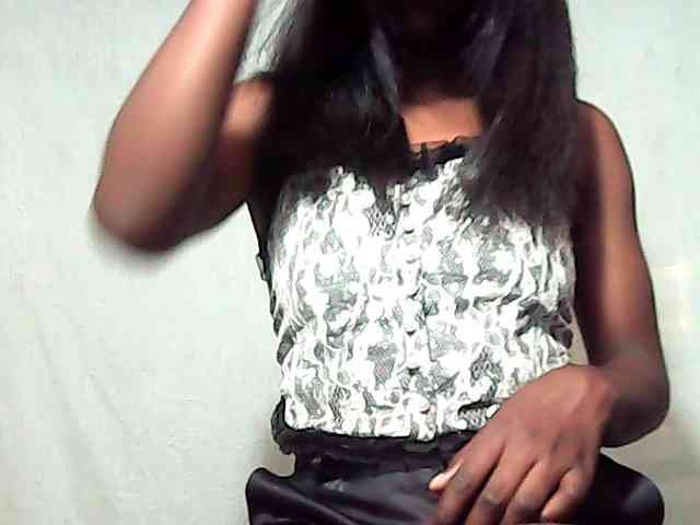 LandiQueen12 webcam