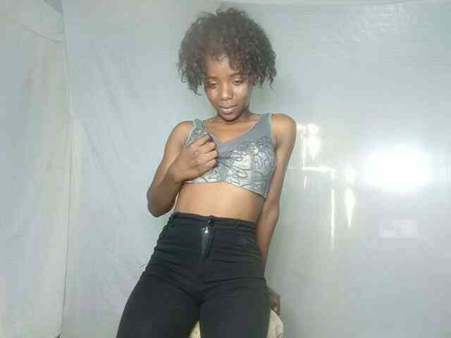 LandiQueen12 LandiQueen12