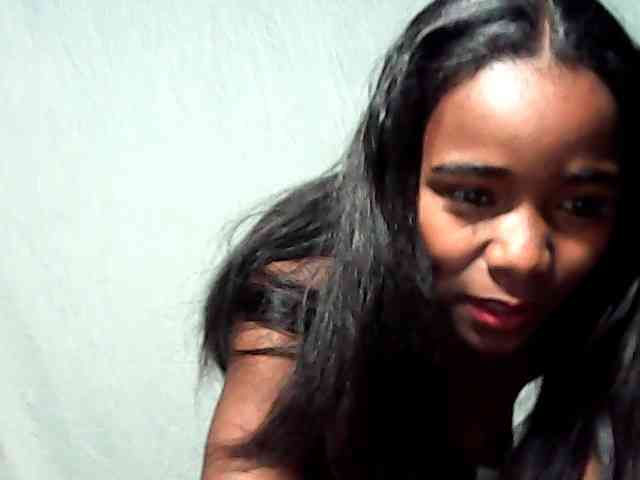 LandiQueen12 webcam