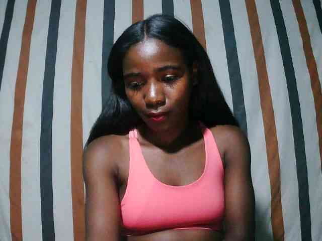 LandiQueen12 webcam