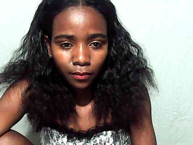 LandiQueen12 webcam