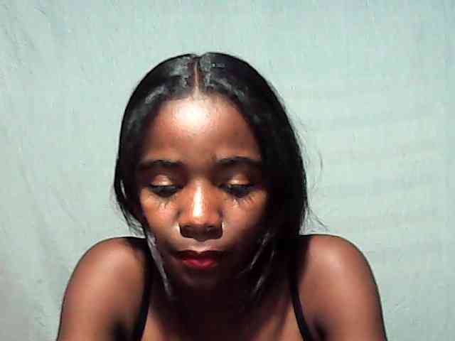 LandiQueen12 webcam