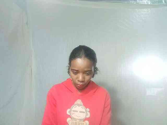 LandiQueen12 webcam
