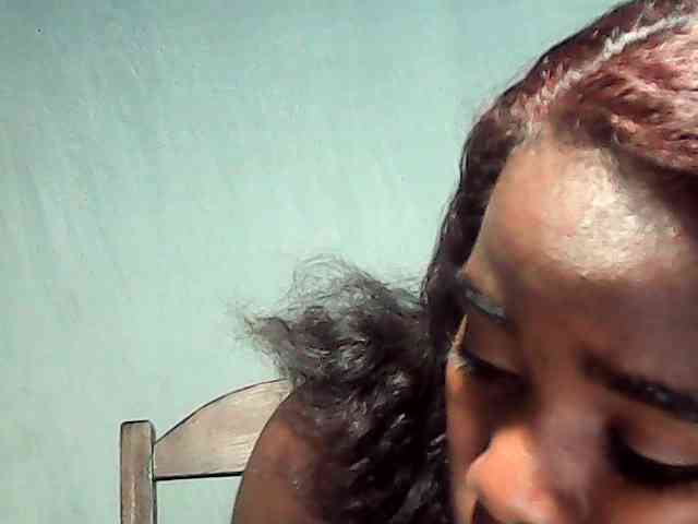 LandiQueen12