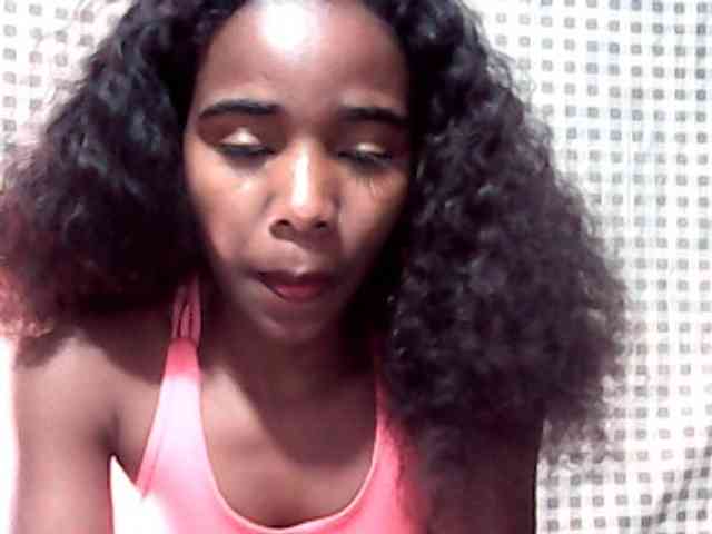 LandiQueen12 webcam