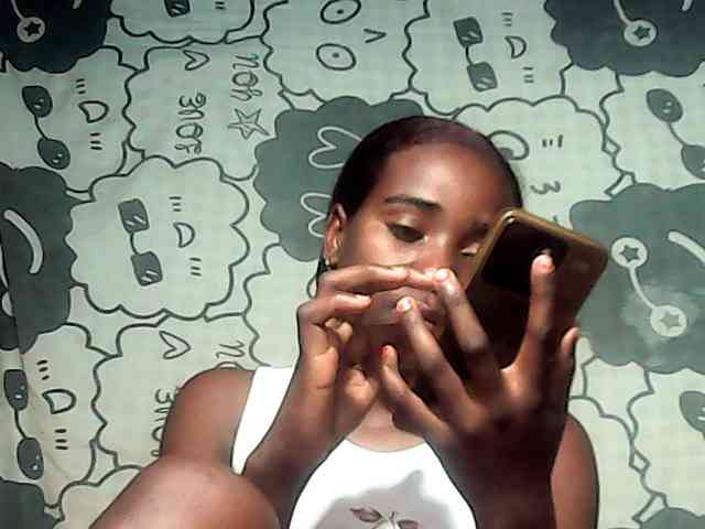 LandiQueen12